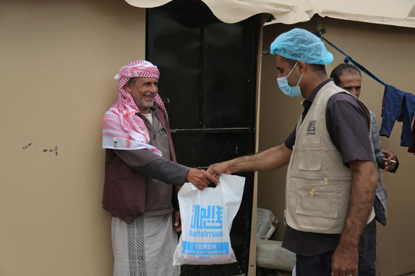 Yemeni Families Receive Fresh Meat for 110,349 Meals