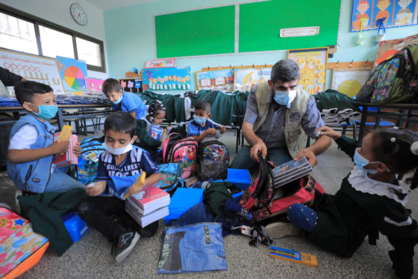 1,000 Students in Gaza Receive Back-to-School Support