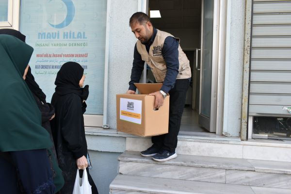 Uyghur Refugees in Turkiye Receive Food Packages for 120K Meals in Ramadan