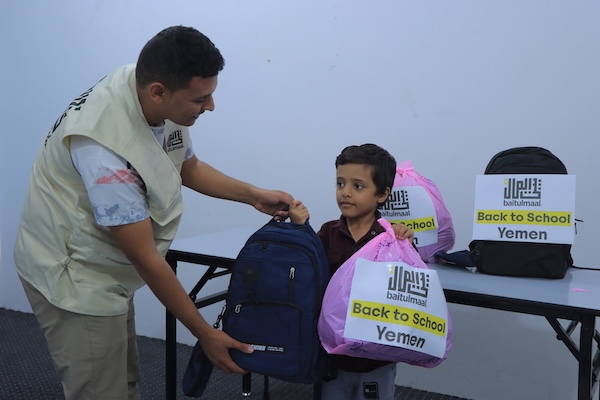 359 Students Receive Education Kits in Yemen 