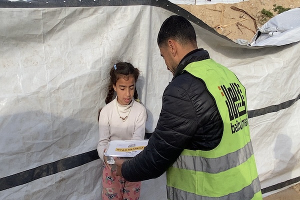 Baitulmaal Delivers 150 Hot Iftar Meals Daily to Families in North Gaza